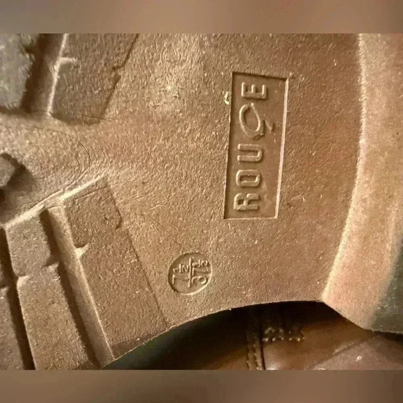 Rogue platform knee high zippered boots EUC
Women’s size 7.5 - Picture 9 of 10